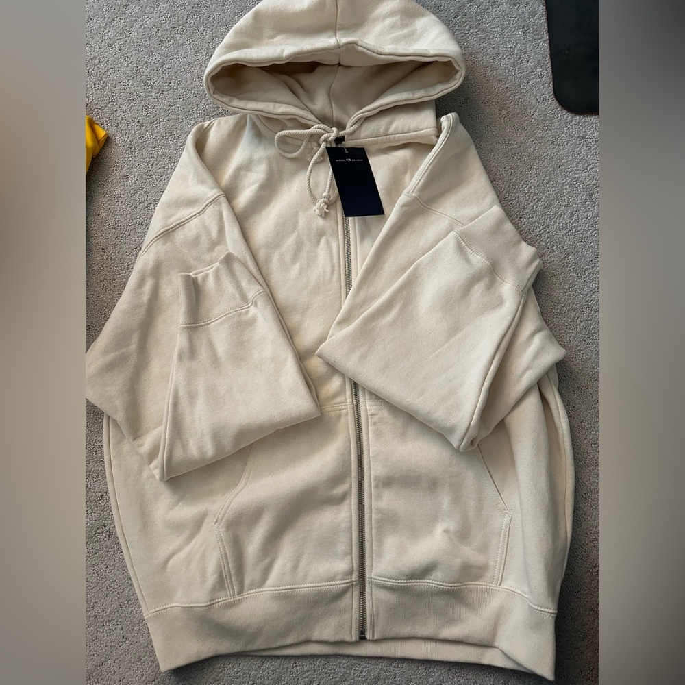 Brandy Melville Christy Hoodie (Oversized fit) in white/cream